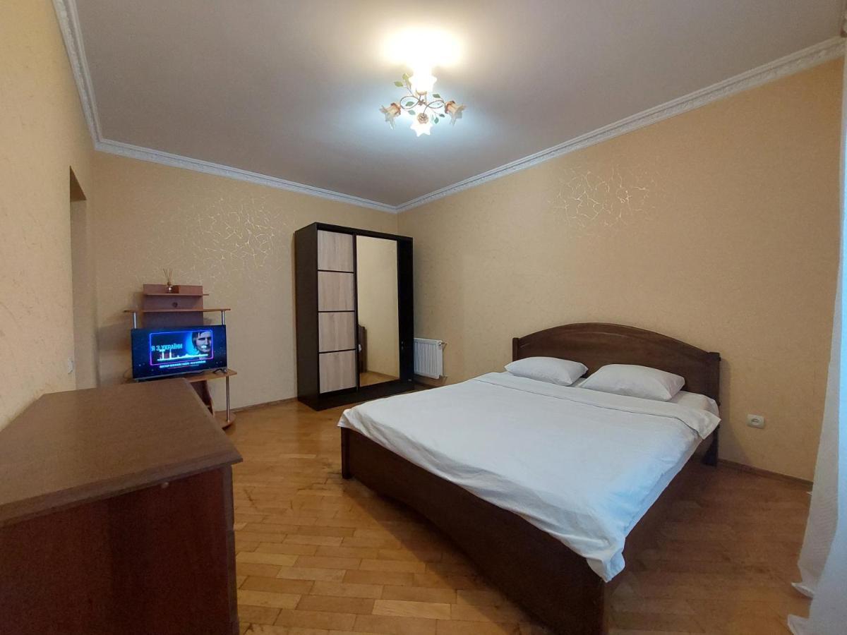 Apartment однокімнатна біля автостанції, вулиця зацепи Lutsk